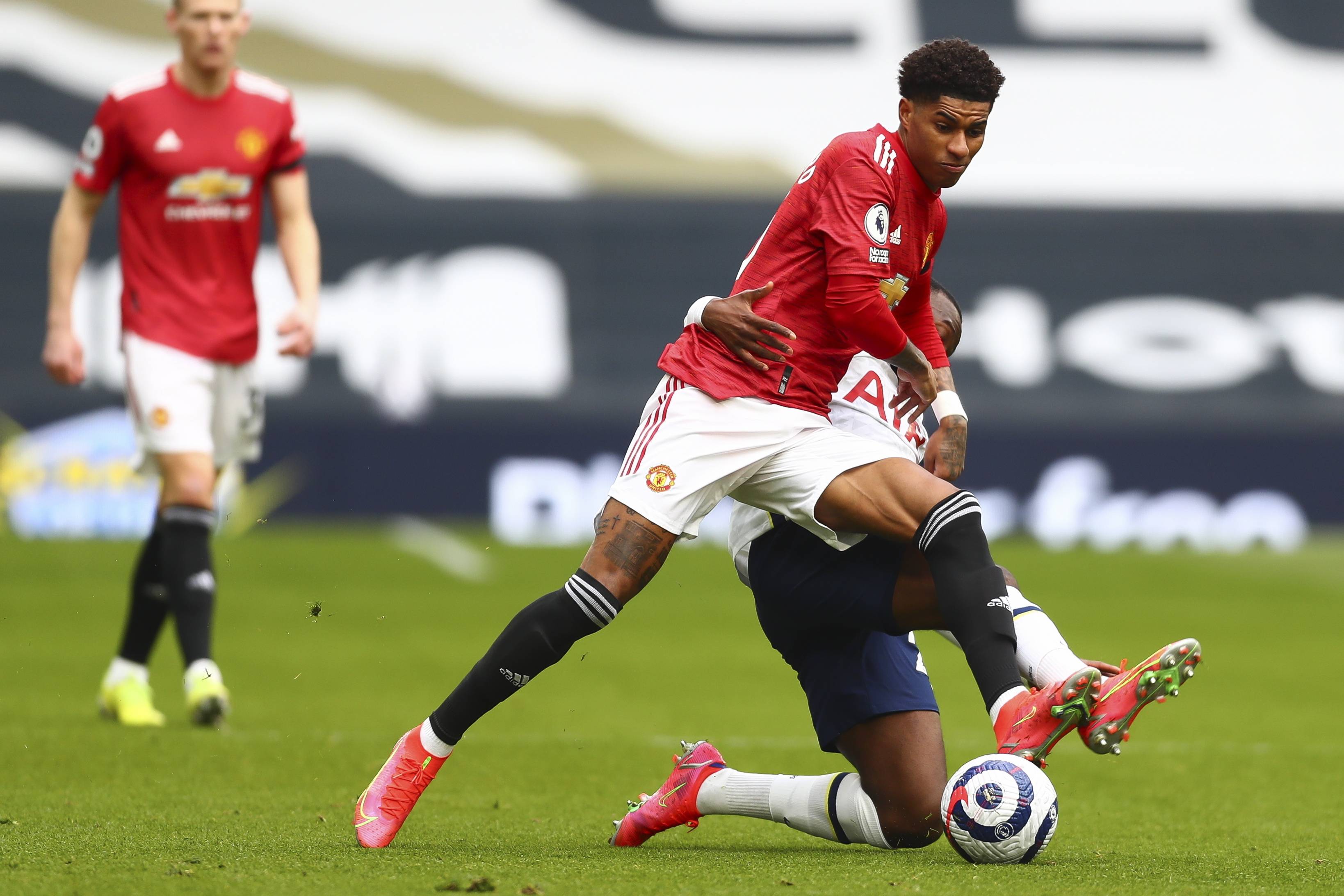 季英超射门 季英超射门